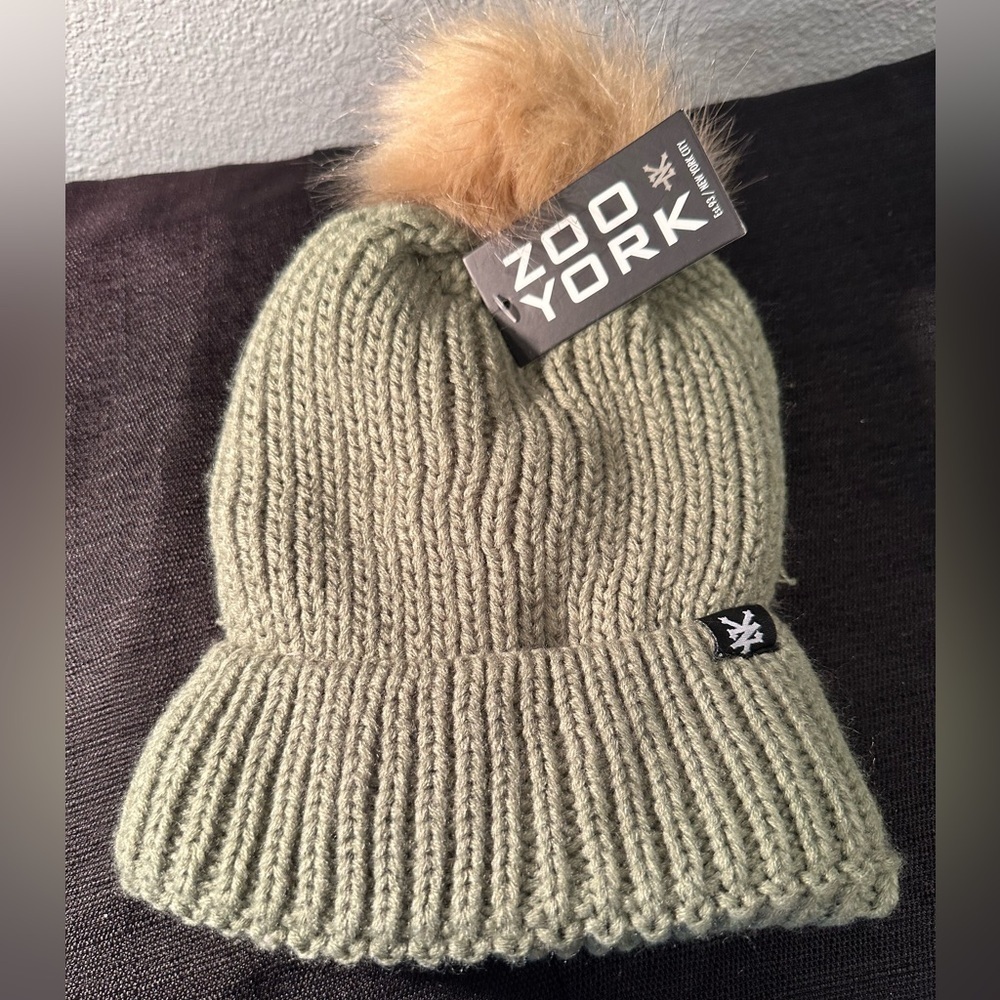 Brand new zoo York beanie w defects
